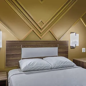 ** Motel Center Downtown United States
